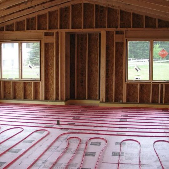 Монтаж теплого пола в деревянном строении