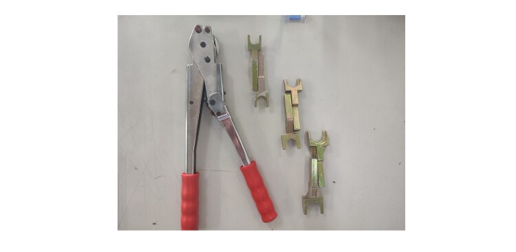 Комплект запрессовочных тисков для аксиального инструмента ( D 16,20,25)